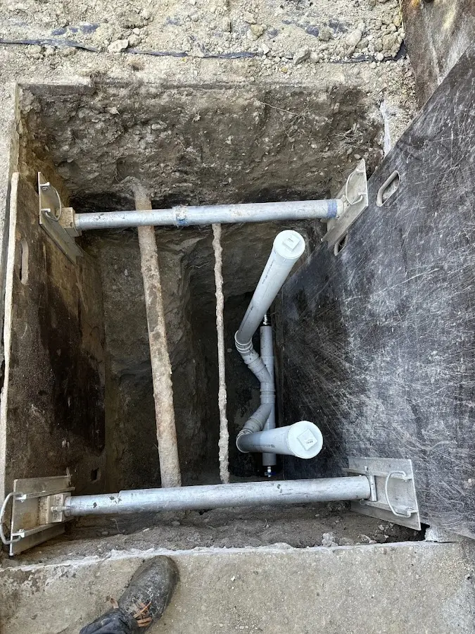 Experienced plumber completing Drain Cleaning work in Plano